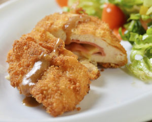 Куриная фаршированная котлета - вкусное блюдо из куриного филе