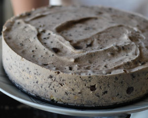 Торт "Птифур" - торт из мягких коржей на сметане и черносливового крем