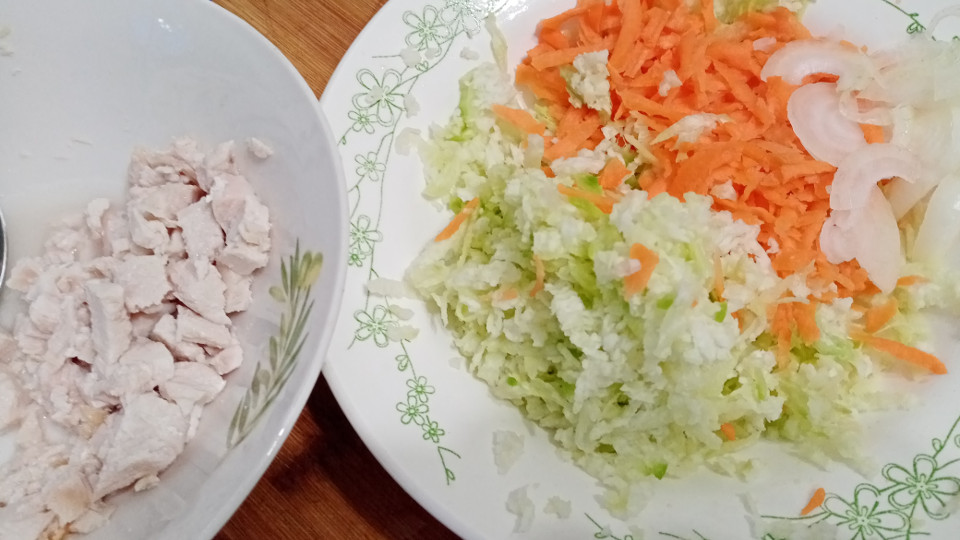 Ингредиенты для салата из редьки с мясом