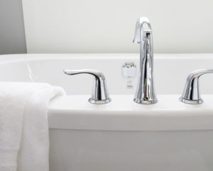 Уборка в ваной и туалете - нужны определенные знания и навыки по уборке- советы можно узнать здесь