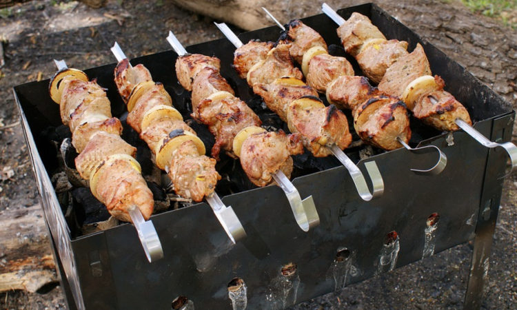 шашлыки - маринад играет большую роль при приготовлении мяса для шашлыка